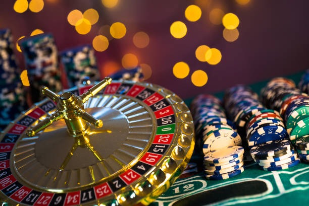 Roulette table with live dealer